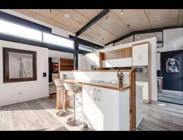 5 BEDROOM HOUSE FOR SALE IN HELDERFONTEIN ESTATE